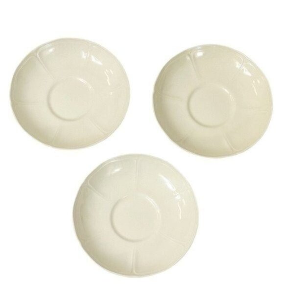 Wedgwood of etruria & barlaston queens shape saucers set of 3 made in England - Picture 1 of 6